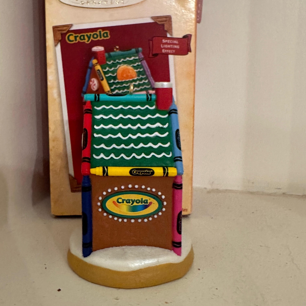 Crayola Crayon House Ornament with Special Lighting Effects